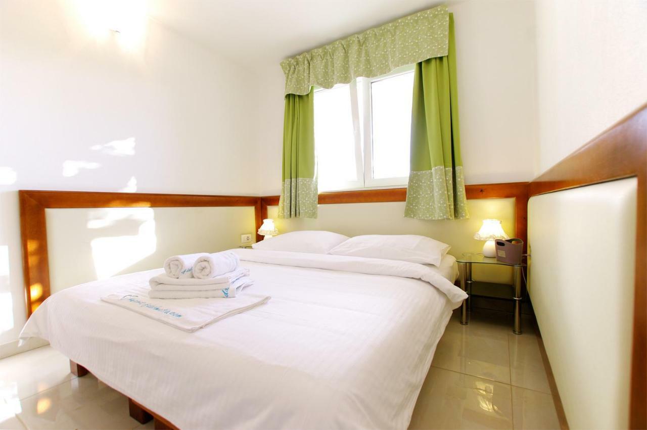 Apartman Murter Center 4+1 Id 720 Apartment Bagian luar foto