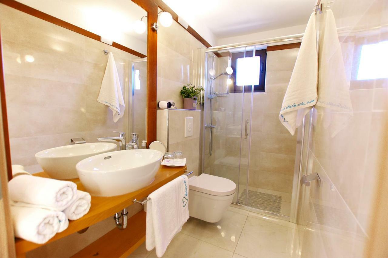 Apartman Murter Center 4+1 Id 720 Apartment Bagian luar foto