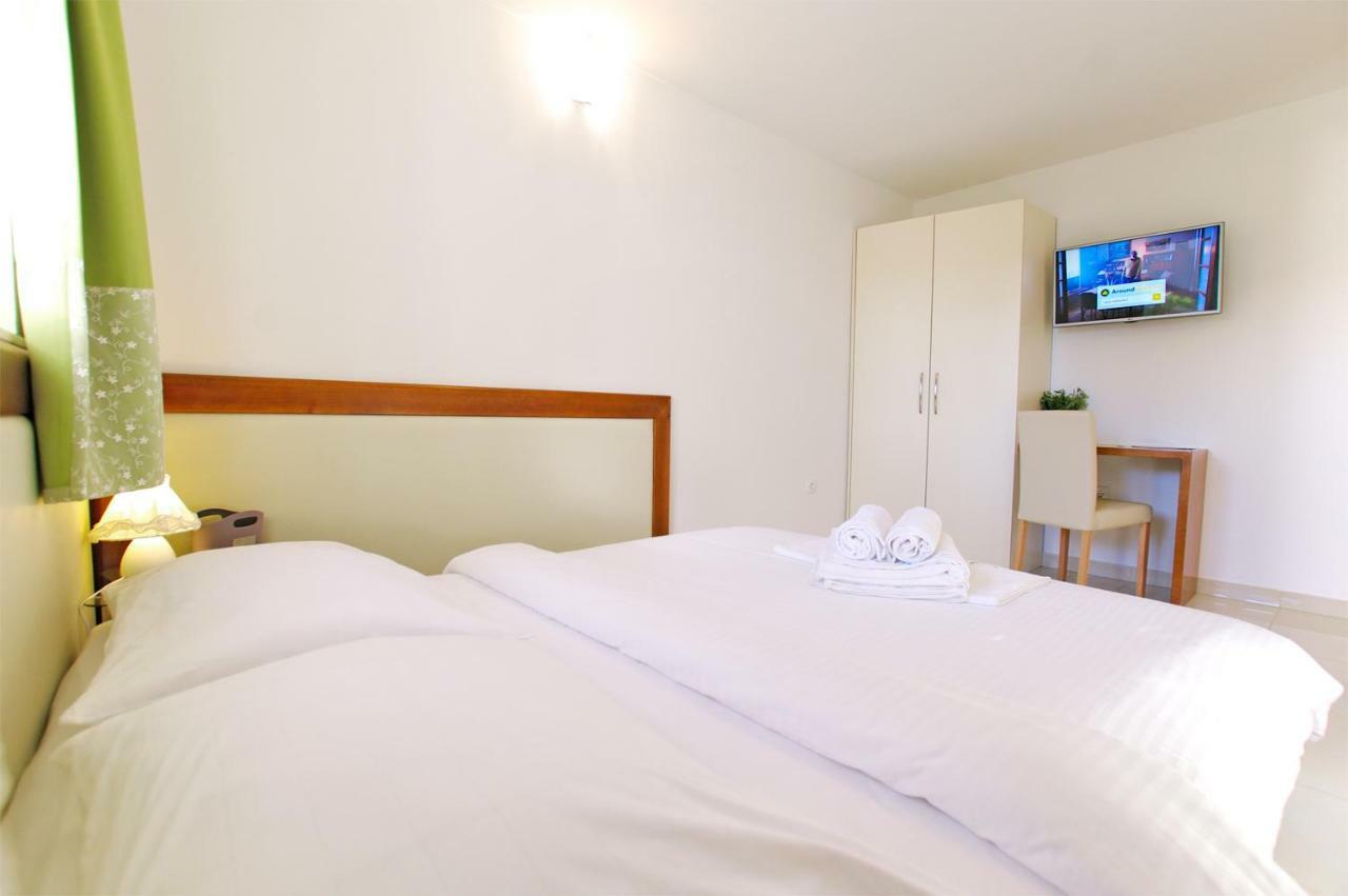 Apartman Murter Center 4+1 Id 720 Apartment Bagian luar foto